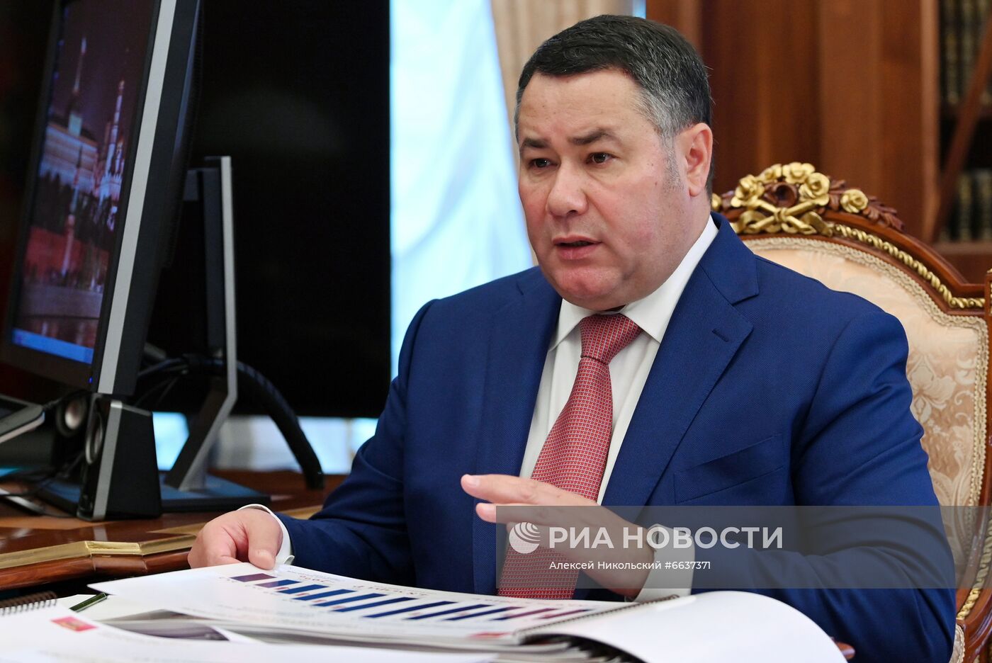 Президент РФ В. Путин встретился с губернатором Тверской области И. Руденей