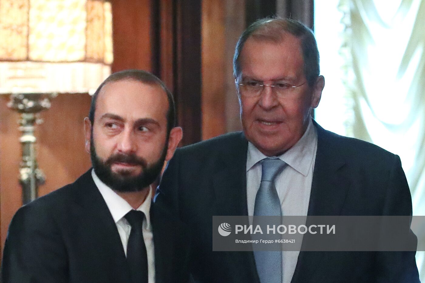 Встреча глав МИД РФ и Армении С. Лаврова и А. Мирзояна в Москве