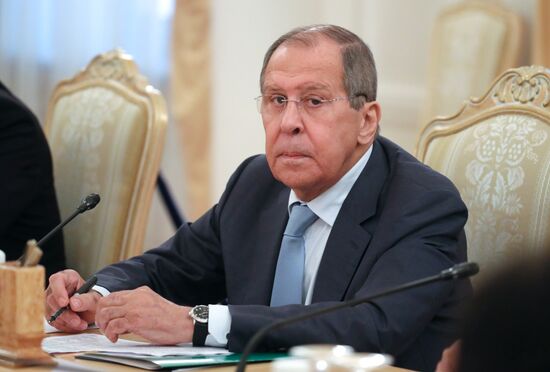 Встреча глав МИД РФ и Армении С. Лаврова и А. Мирзояна в Москве