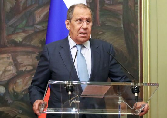 Встреча глав МИД РФ и Армении С. Лаврова и А. Мирзояна в Москве