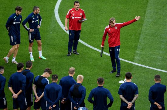 Футбол. Тренировка сборной России
