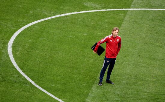 Футбол. Тренировка сборной России