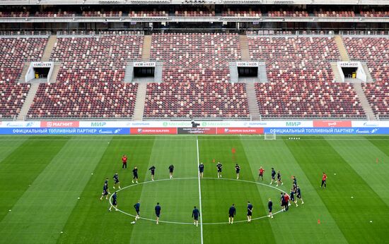 Футбол. Тренировка сборной России