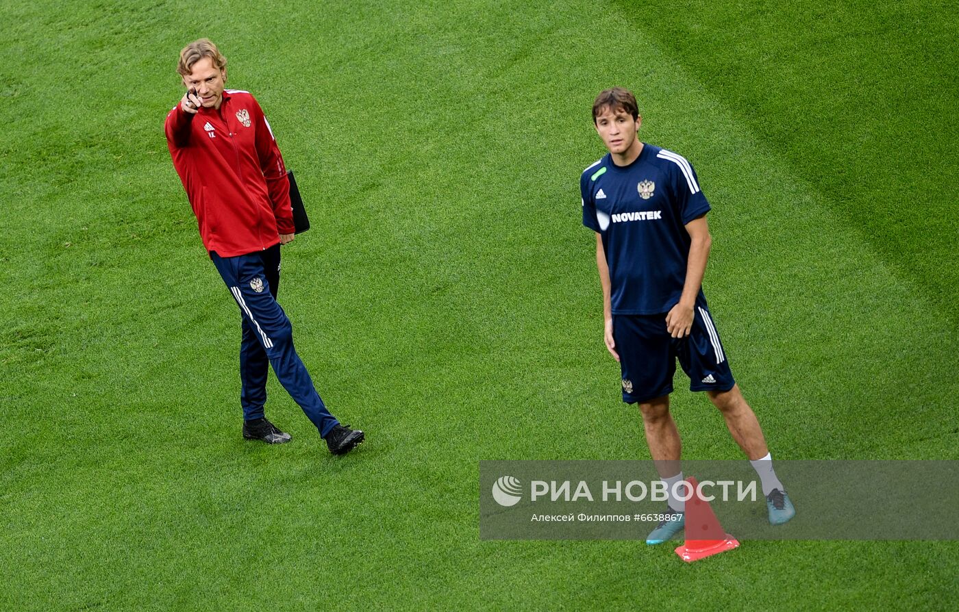 Футбол. Тренировка сборной России