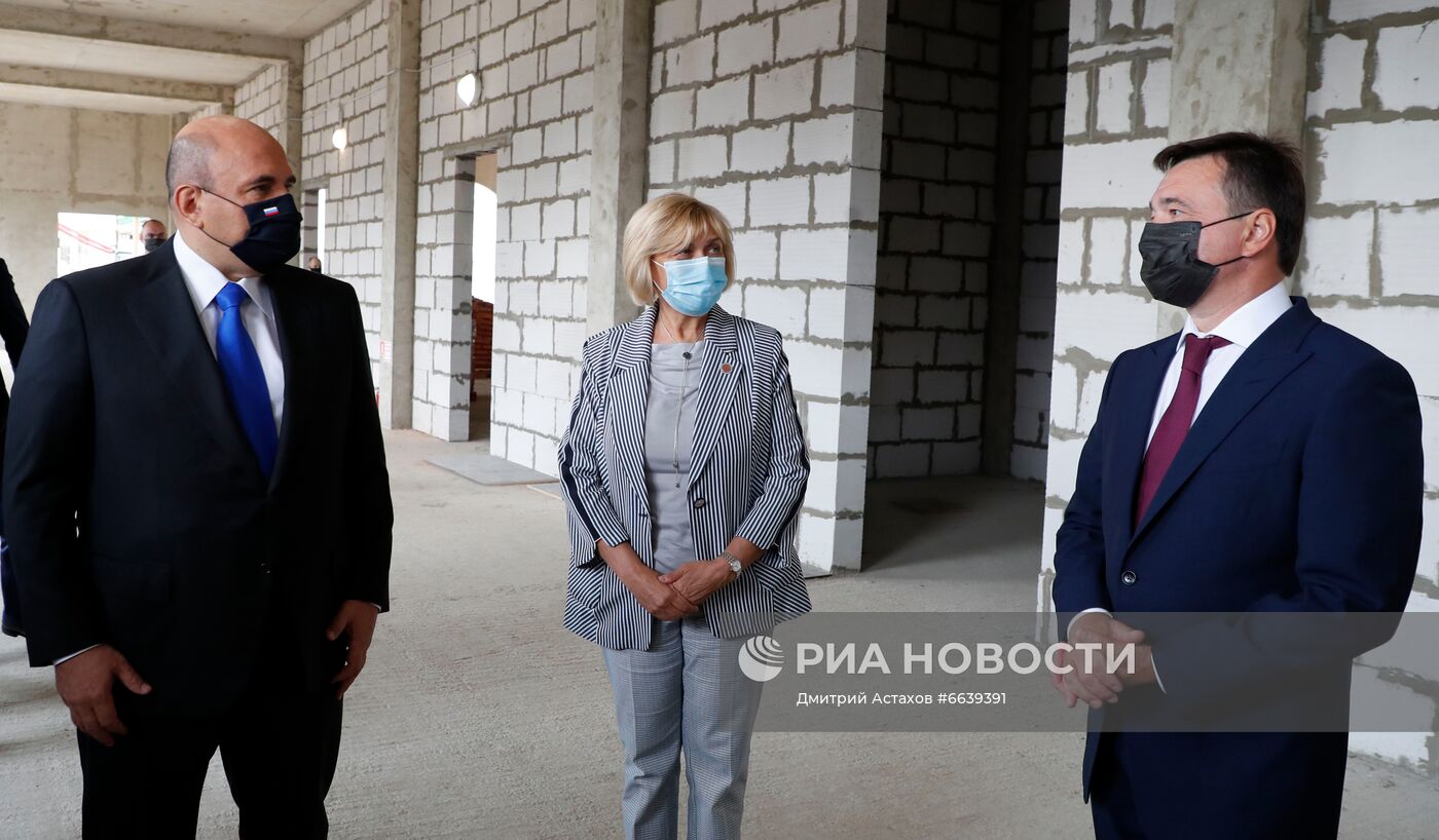 Премьер-министр РФ М. Мишустин посетил Физтех-лицей имени П. Л. Капицы