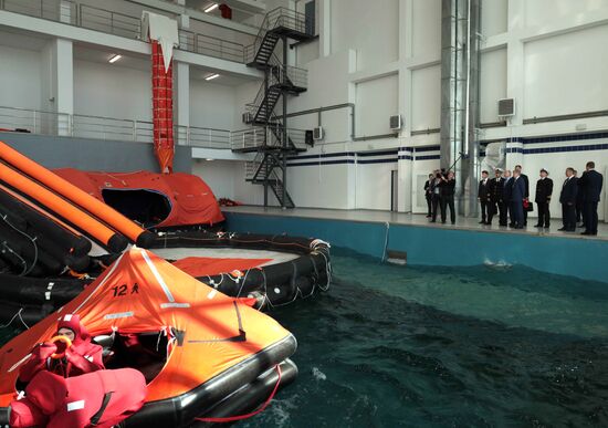 Рабочая поездка президента РФ В. Путина в Дальневосточный федеральный округ. День второй