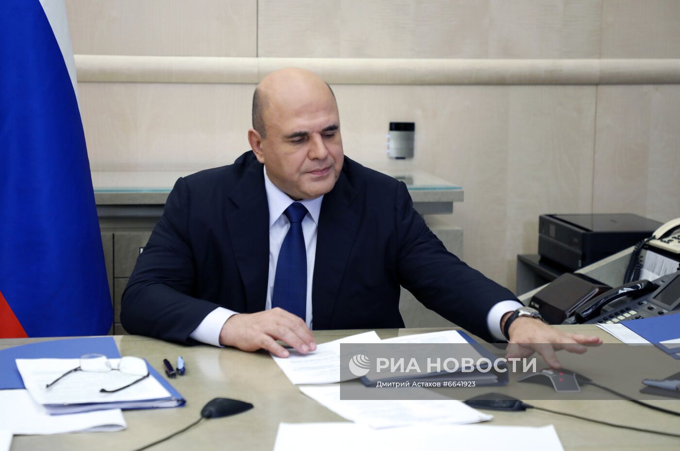 Премьер-министр РФ М. Мишустин провел заседание правительства РФ