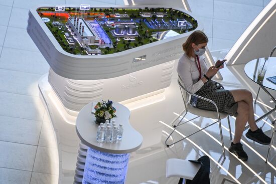 ВЭФ-2021. Работа форума