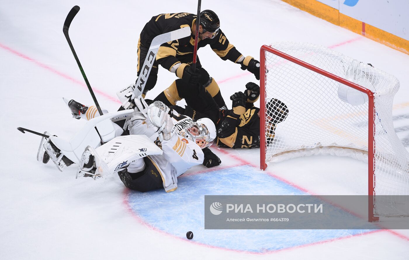 Хоккей. КХЛ. Матч "Авангард" - "Адмирал"