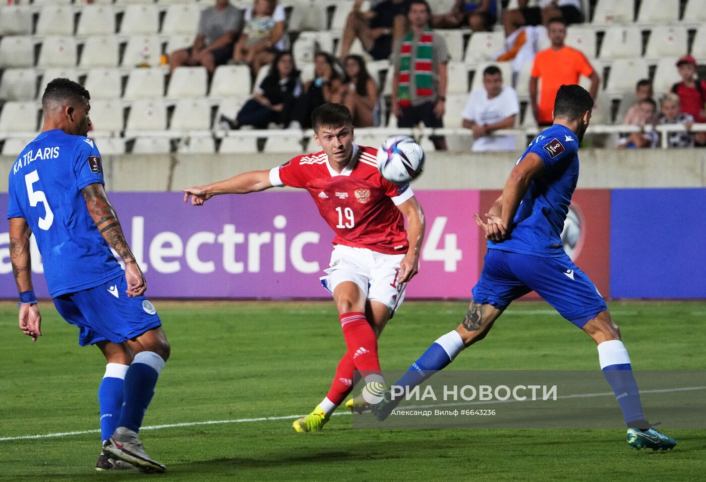 Футбол. Отборочный матч ЧМ-2022. Кипр – Россия