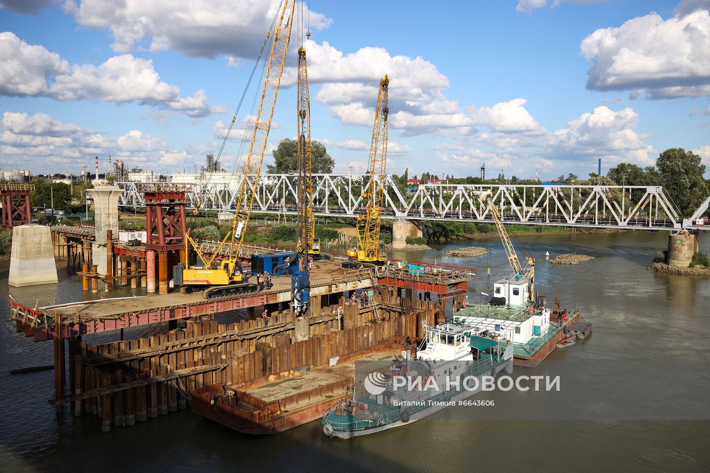 Строительство Яблоновского моста в Краснодаре