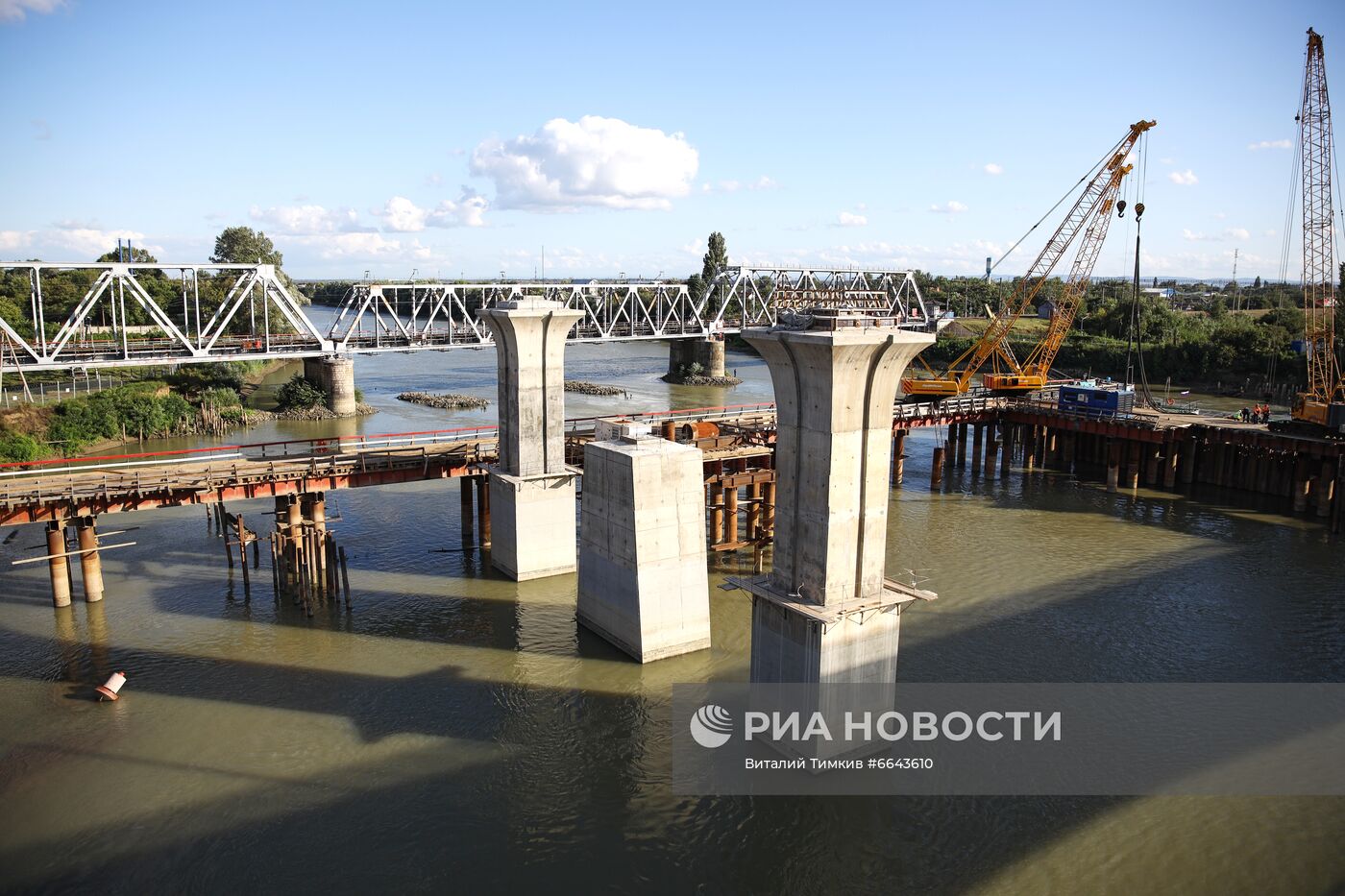 Строительство Яблоновского моста в Краснодаре