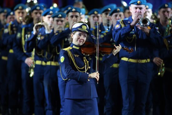 Церемония закрытия XIV Международного военно-музыкального фестиваля "Спасская башня"  2021