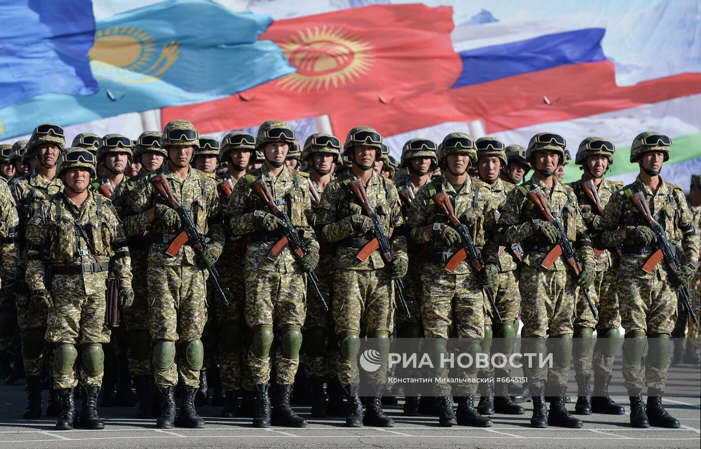 Военные учения ОДКБ "Рубеж-2021" в Киргизии