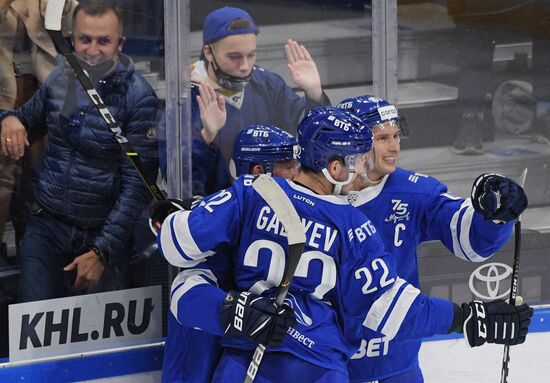 Хоккей. КХЛ. Матч "Динамо" (Москва) - "Авангард"