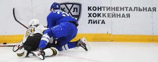 Хоккей. КХЛ. Матч "Динамо" (Москва) - "Авангард"