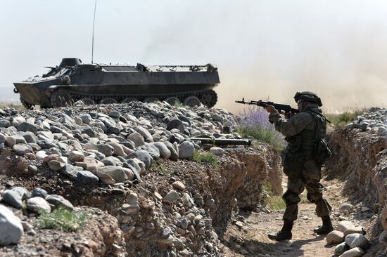 Военные учения ОДКБ "Рубеж-2021" в Киргизии