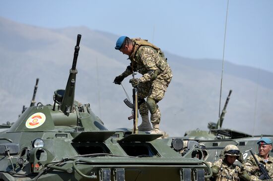 Военные учения ОДКБ "Рубеж-2021" в Киргизии