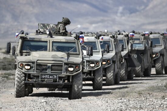 Военные учения ОДКБ "Рубеж-2021" в Киргизии