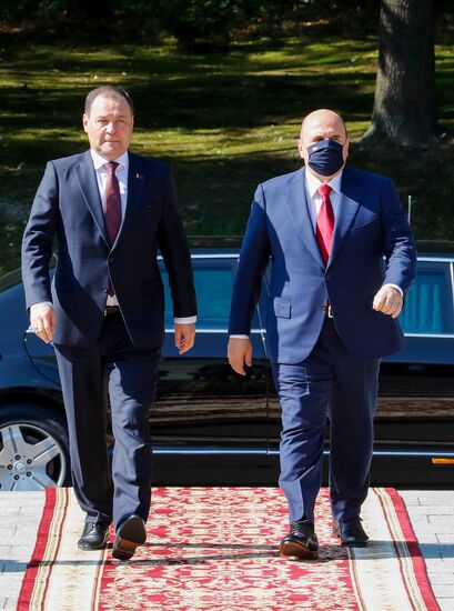 Премьер-министр РФ М. Мишустин принимает участие в заседании Совета Министров Союзного государства