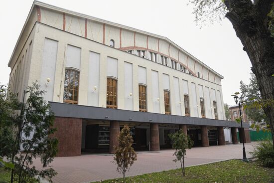 Сбор труппы театра "Моссовета"