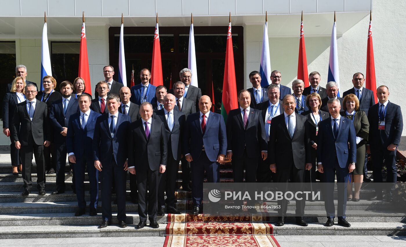 Премьер-министр РФ М. Мишустин принимает участие в заседании Совета Министров Союзного государства