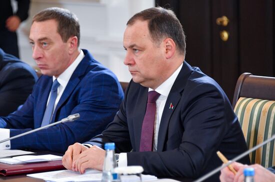 Премьер-министр РФ М. Мишустин принимает участие в заседании Совета Министров Союзного государства