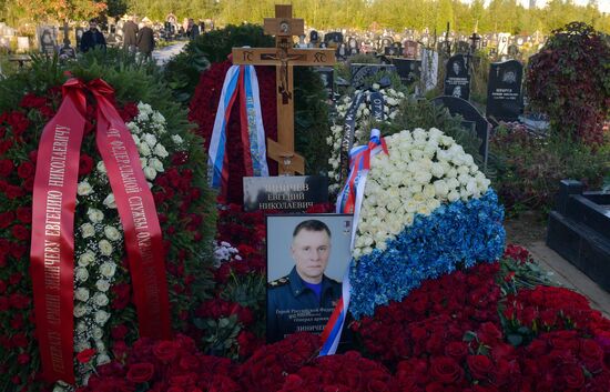 Похороны погибшего главы МЧС Е. Зиничева в Санкт-Петербурге