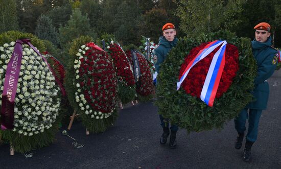 Похороны погибшего главы МЧС Е. Зиничева в Санкт-Петербурге