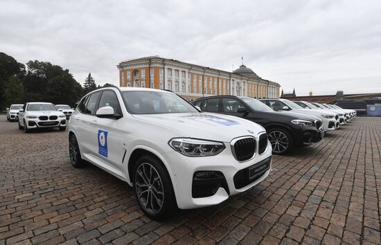 Вручение ключей от автомобилей победителям летней Олимпиады-2020 в Токио