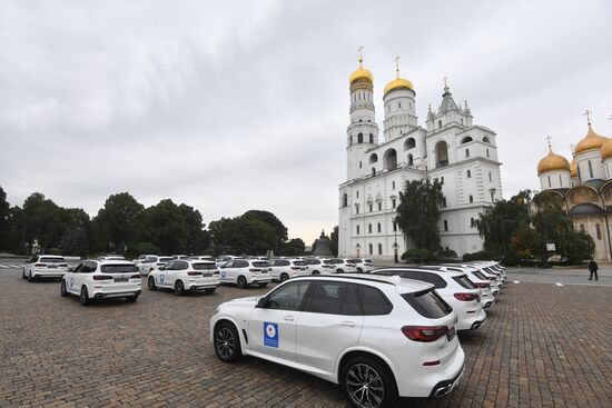 Вручение ключей от автомобилей победителям летней Олимпиады-2020 в Токио