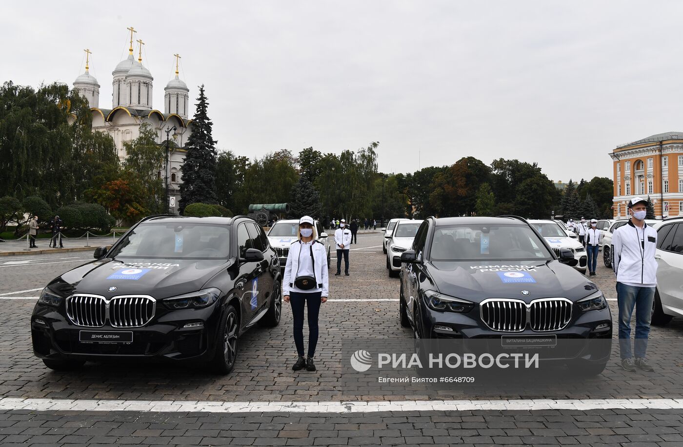 Вручение ключей от автомобилей победителям летней Олимпиады-2020 в Токио