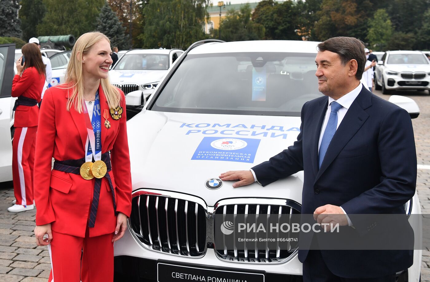 Вручение ключей от автомобилей победителям летней Олимпиады-2020 в Токио