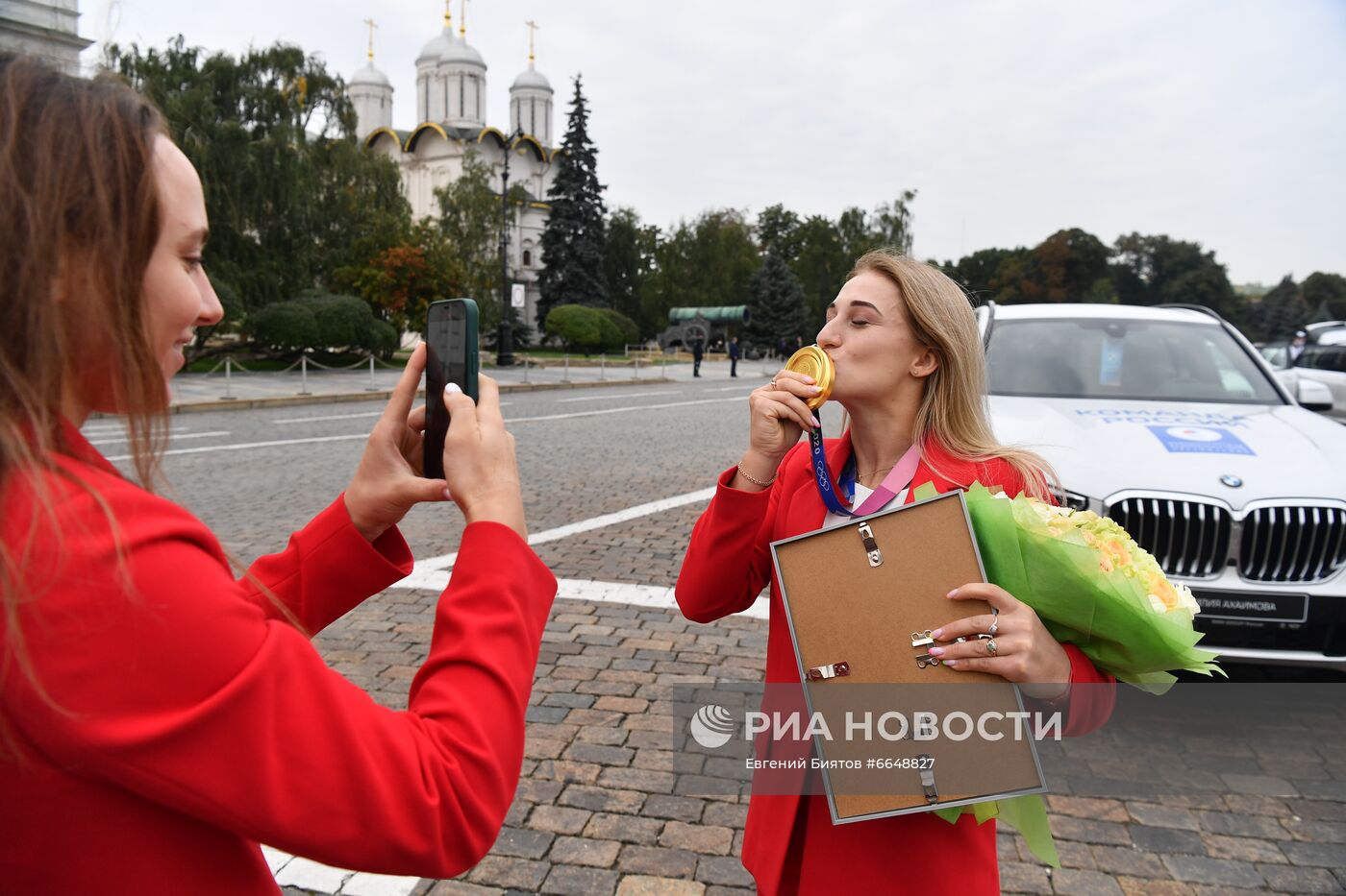 Вручение ключей от автомобилей победителям летней Олимпиады-2020 в Токио