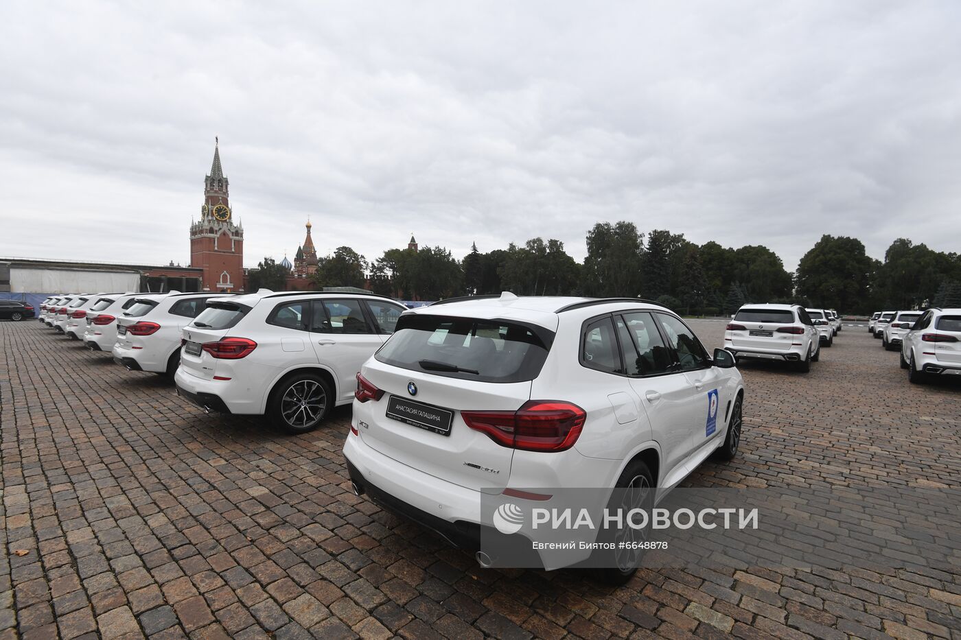 Вручение ключей от автомобилей победителям летней Олимпиады-2020 в Токио