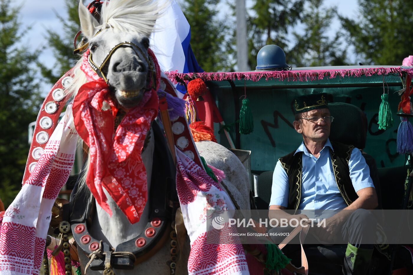 Конно-спортивный праздник "День коня"