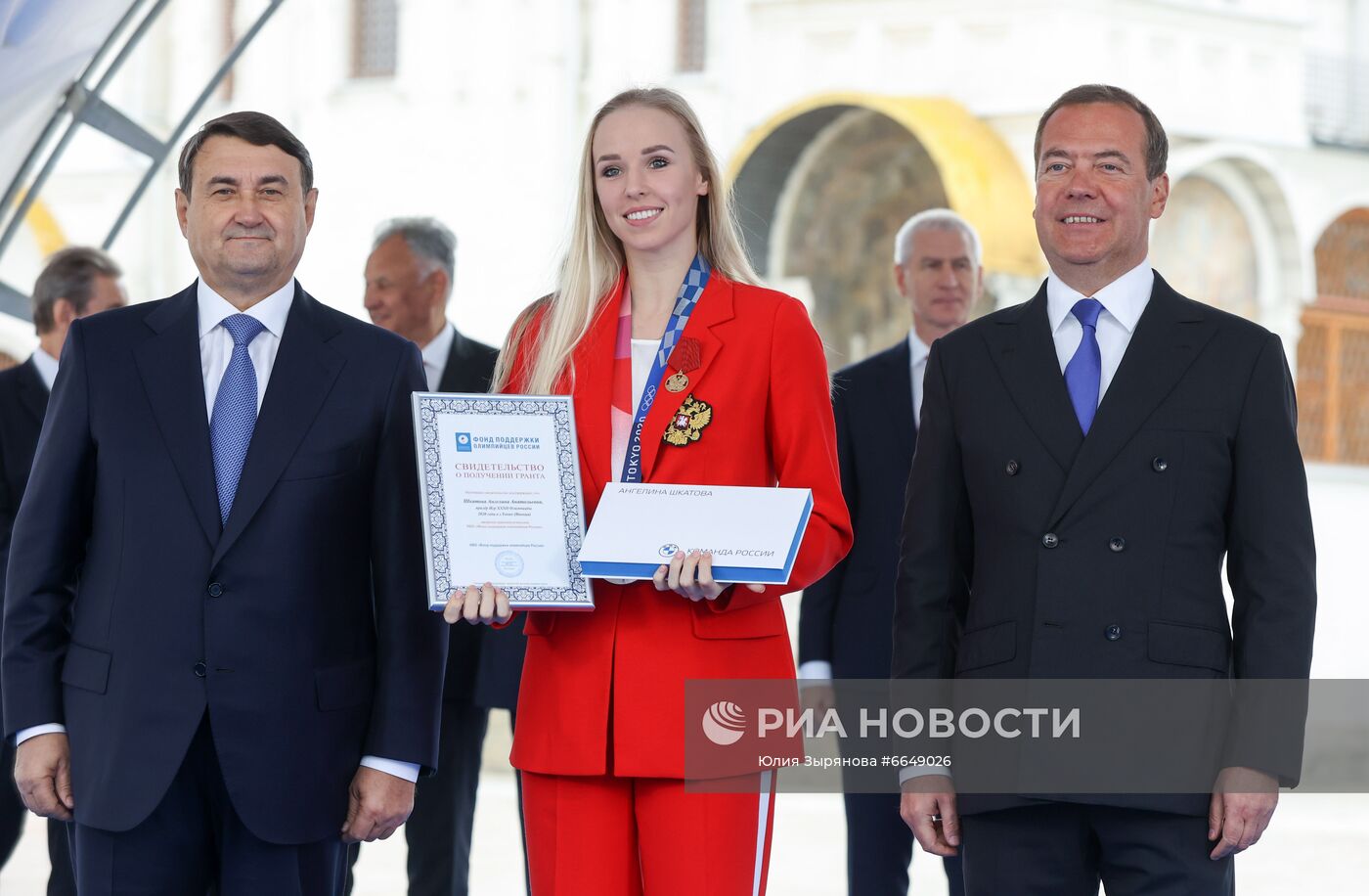 Вручение ключей от автомобилей победителям летней Олимпиады-2020 в Токио