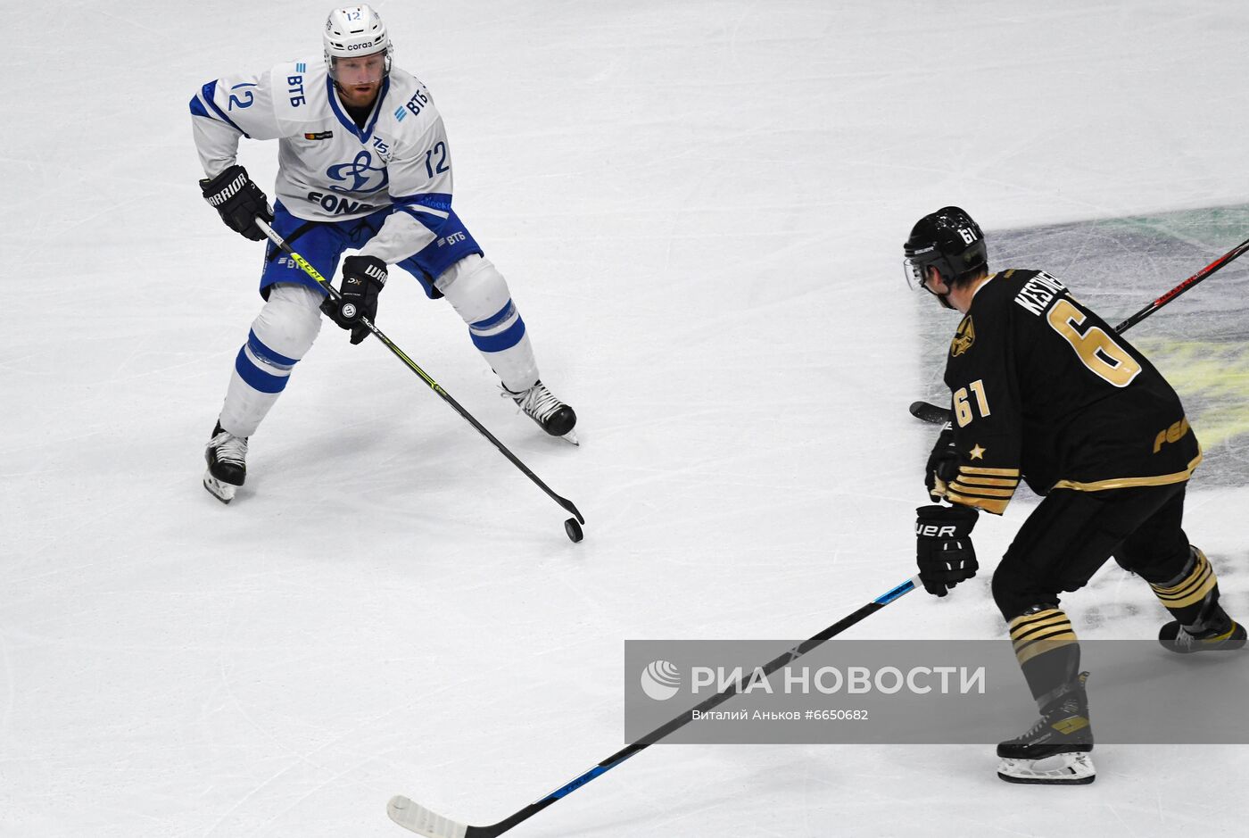 Хоккей. КХЛ. Матч "Адмирал" - "Динамо" (Москва)