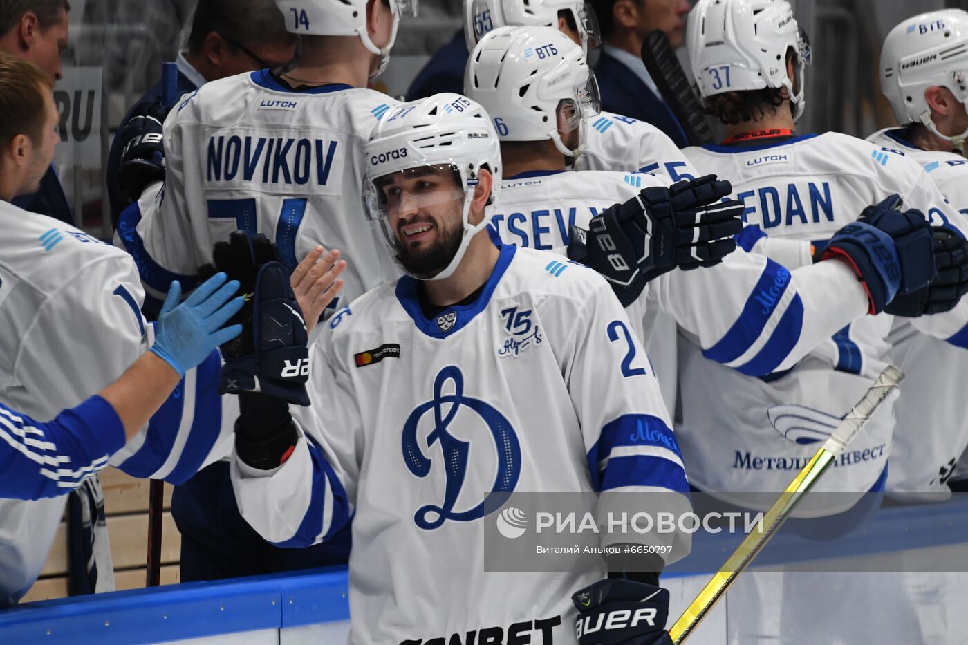 Хоккей. КХЛ. Матч "Адмирал" - "Динамо" (Москва)