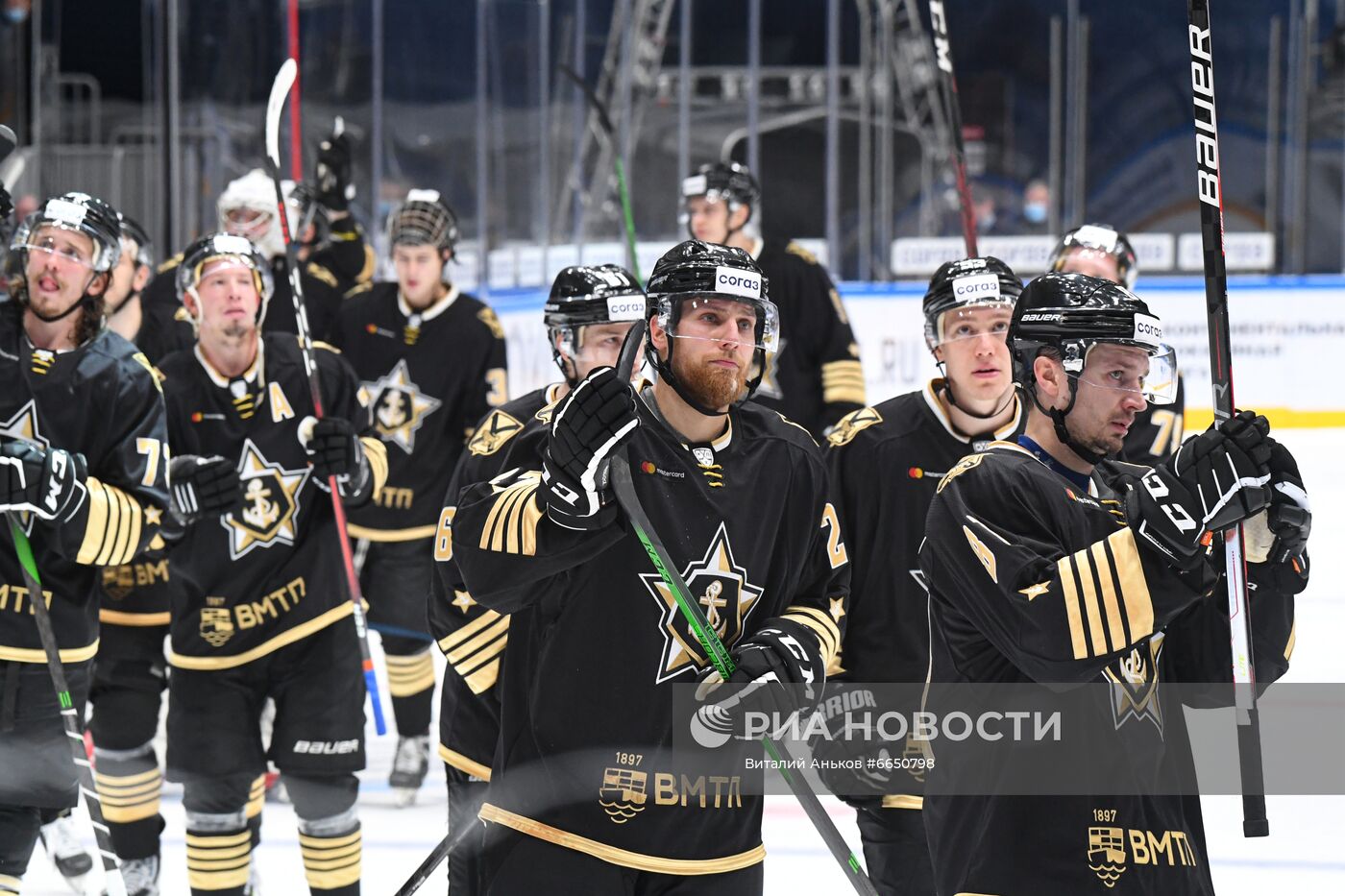 Хоккей. КХЛ. Матч "Адмирал" - "Динамо" (Москва)