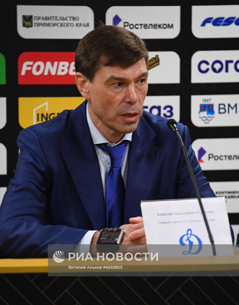 Хоккей. КХЛ. Матч "Адмирал" - "Динамо" (Москва)