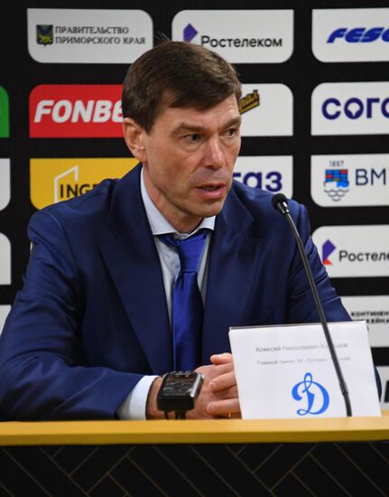 Хоккей. КХЛ. Матч "Адмирал" - "Динамо" (Москва)