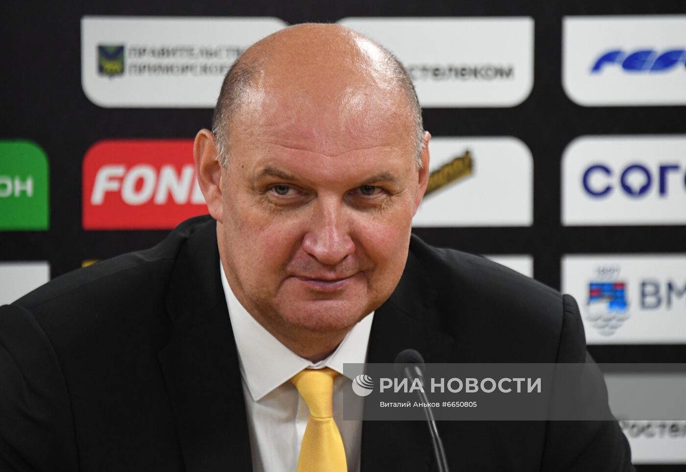 Хоккей. КХЛ. Матч "Адмирал" - "Динамо" (Москва)