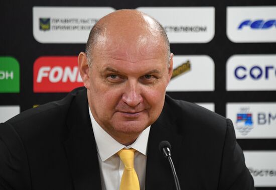 Хоккей. КХЛ. Матч "Адмирал" - "Динамо" (Москва)