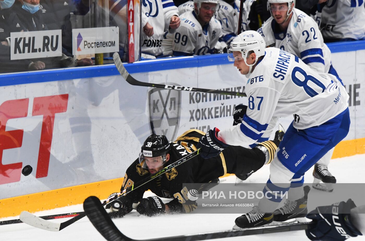 Хоккей. КХЛ. Матч "Адмирал" - "Динамо" (Москва)