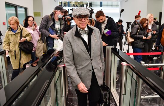 Рассмотрение жалобы на приговор актеру М. Ефремову