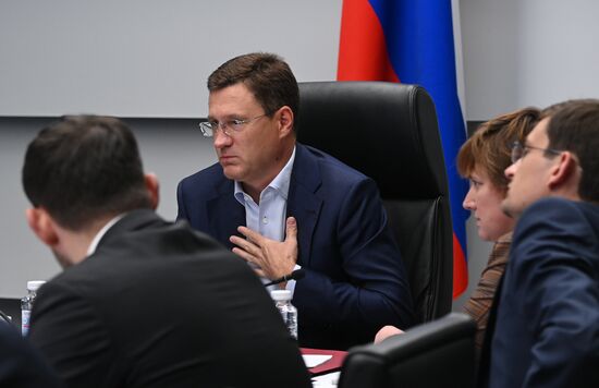 Совещание по социально-экономическому развитию СКФО