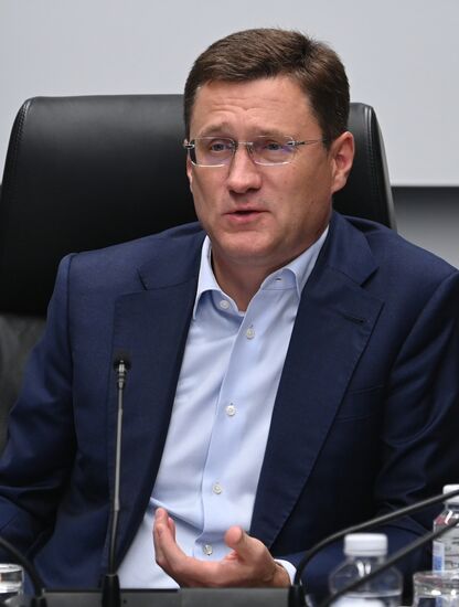 Совещание по социально-экономическому развитию СКФО