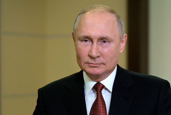 Обращение президента РФ В. Путина к гражданам России в преддверии выборов депутатов Госдумы РФ