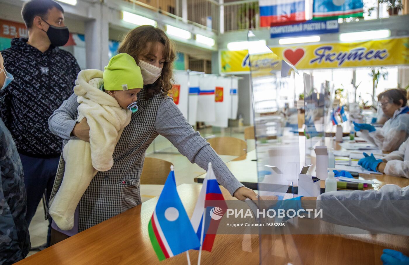 В России стартовали выборы депутатов Госдумы, законодательных органов и глав субъектов федерации